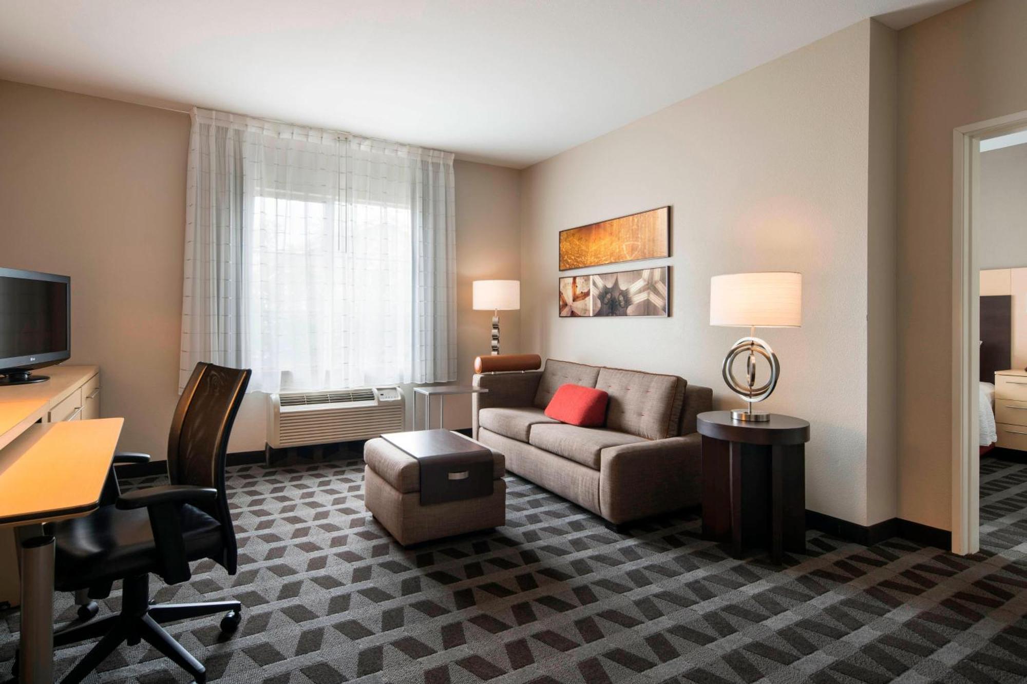 Towneplace Suites By Marriott San Diego Carlsbad / Vista Exterior photo